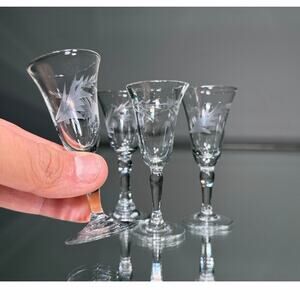 Set of 4 Miniature Etched Cordial / Shot Glasses – Elegant & Versatile